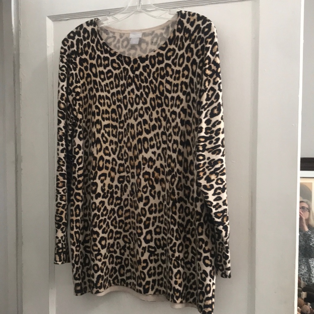 Roomy, comfy leopard knit sweater. Fine gauge knit. Great as a completer!